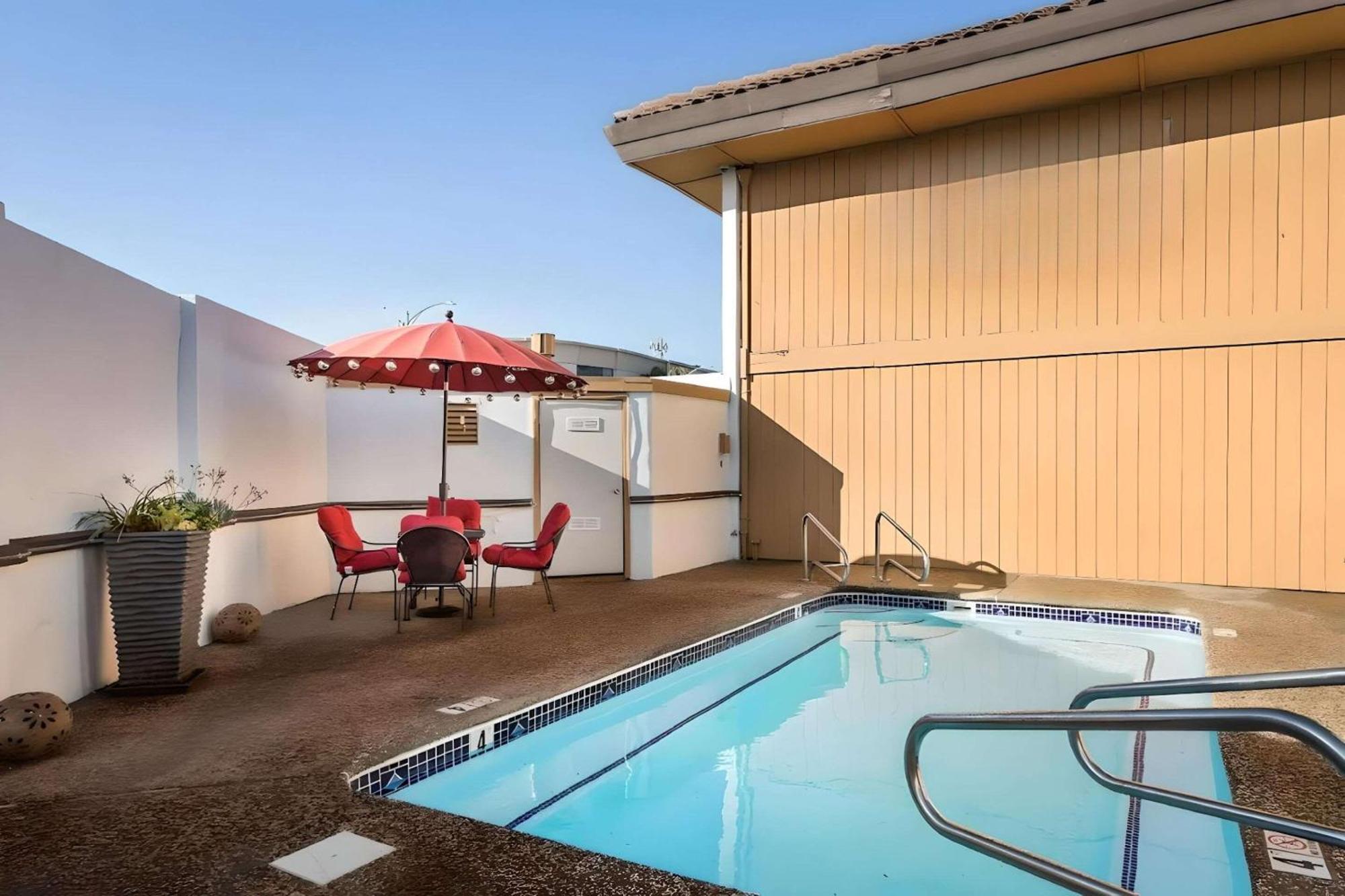 Rodeway Inn San Jose Hwy-101 Tully Rd Exit المظهر الخارجي الصورة