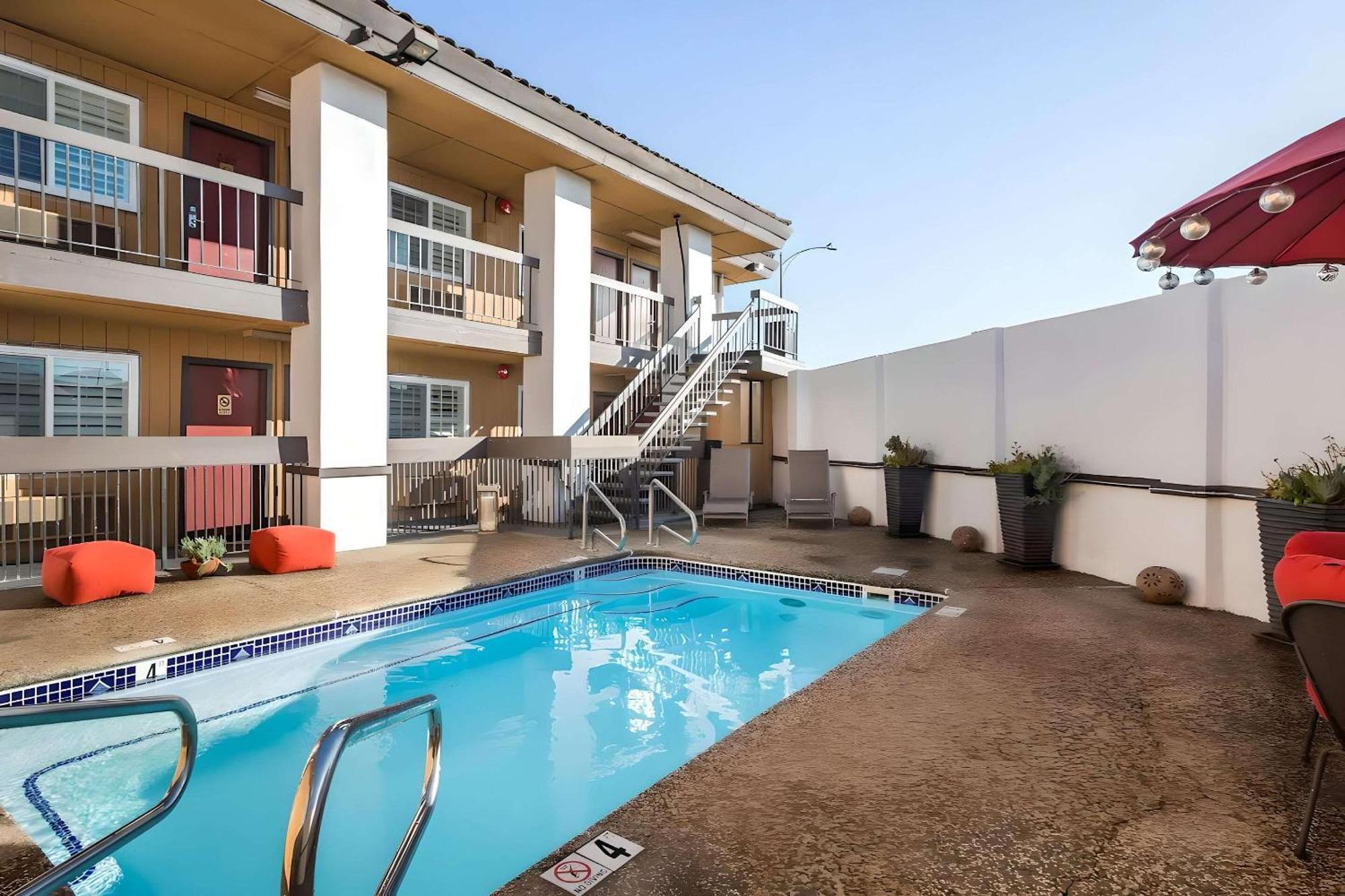Rodeway Inn San Jose Hwy-101 Tully Rd Exit المظهر الخارجي الصورة
