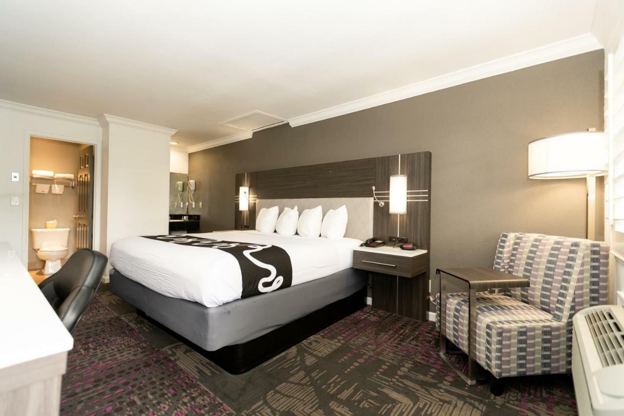 Rodeway Inn San Jose Hwy-101 Tully Rd Exit المظهر الخارجي الصورة