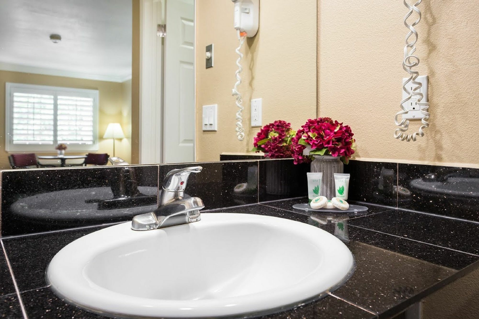Rodeway Inn San Jose Hwy-101 Tully Rd Exit المظهر الخارجي الصورة
